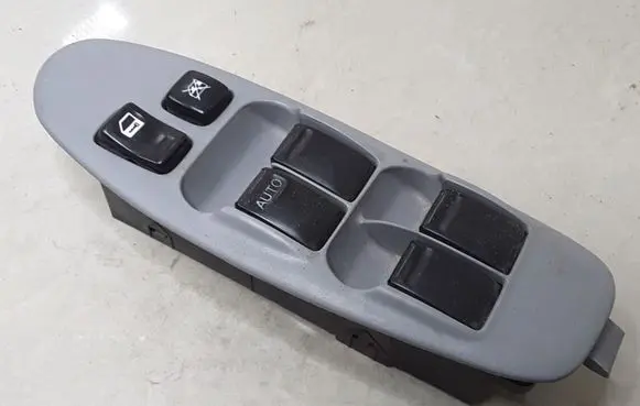 Nissan Almera Tino Electric window control switch 80961BU400