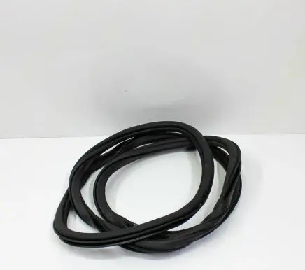 Volkswagen Jetta VI Rubber seal front door (on door) 5C6867912