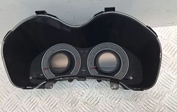 Toyota Auris 150 Speedometer (instrument cluster) 8380002M12 8385202L51
