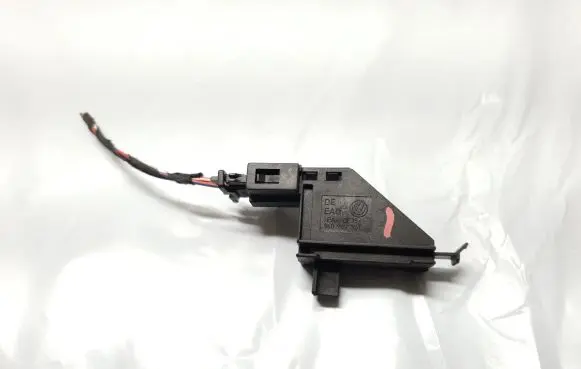 Volkswagen Golf V Sensor 1K0947561