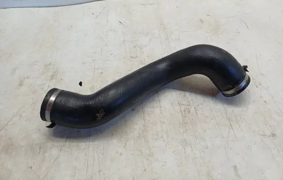Peugeot 607 Intercooler hose/pipe 