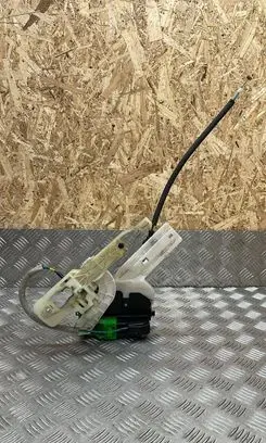Hyundai i40 Rear door lock 814203Z010