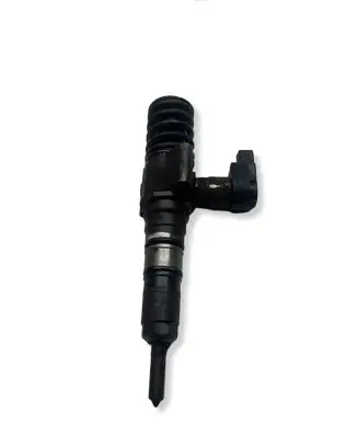 Volkswagen PASSAT B6 Fuel injector 03G130073T