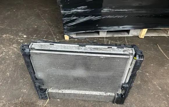 BMW 3 E90 E91 Radiator set 9169526 2661664 3213311