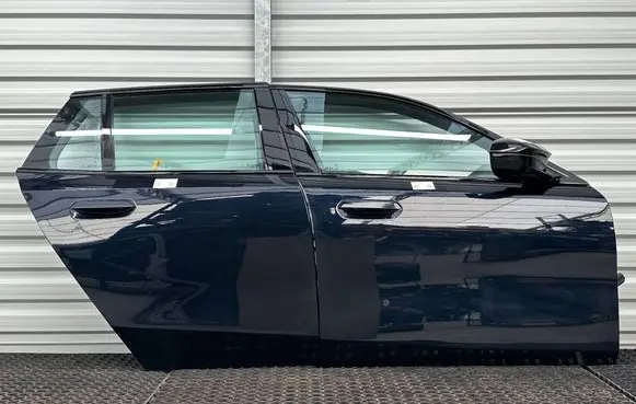 BMW i5 G60 Front door 
