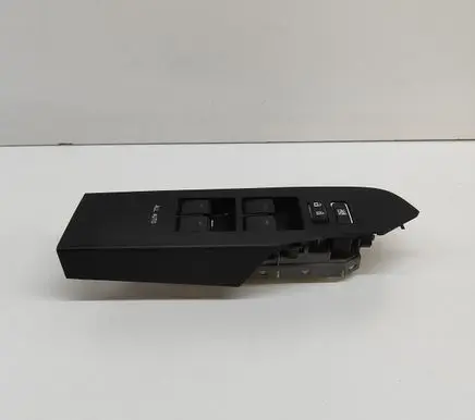 Toyota Auris E180 Electric window control switch 8404012180