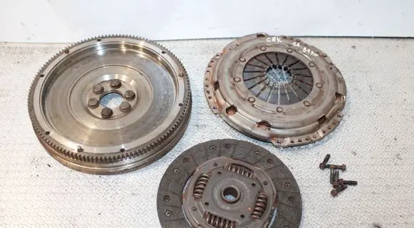 Volkswagen Golf VII Clutch set kit 04L141031K 04L105273 04L141025F