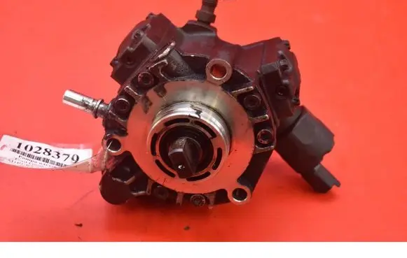 Ford Focus C-MAX Fuel injection high pressure pump 9658193980