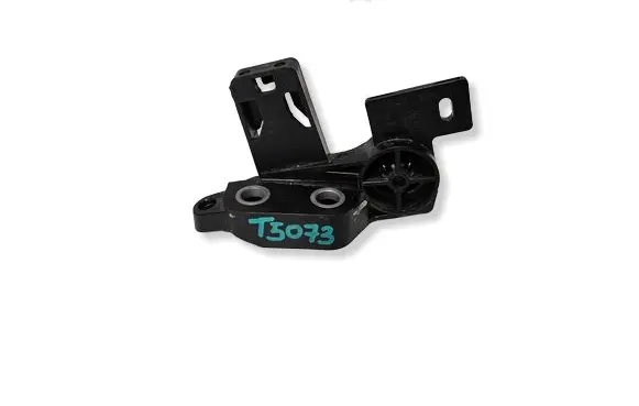 BMW 5 G60 G61 Radiator mount bracket 5A015A1 51745A015A1