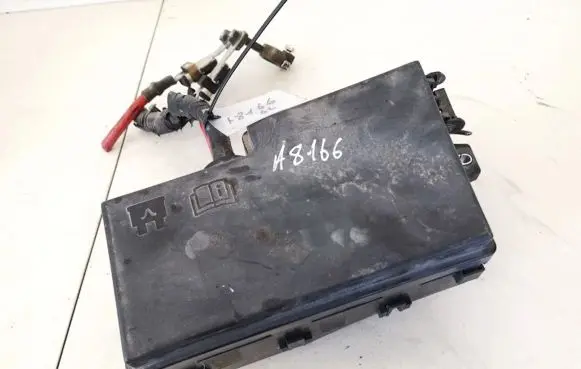 Volvo V50 Fuse box set 8688040 518818000