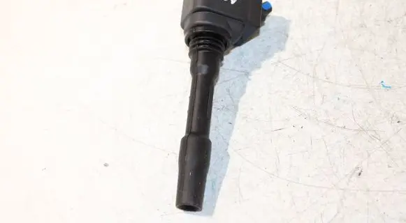 BMW 2 F45 High voltage ignition coil 8643360 77850002