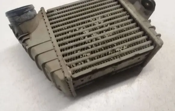 Audi A3 S3 8L Intercooler radiator 1J0145805 IA1068 862319R