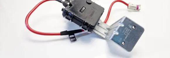 BMW 7 F01 F02 F03 F04 Coolant fan relay 6922833 9198302 5554310