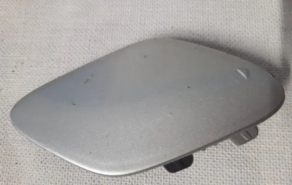 Mercedes-Benz E W212 Front tow hook cap/cover A2128852422