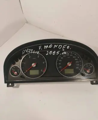 Ford Mondeo Mk III Speedometer (instrument cluster) 3S7F10841 44ZU187