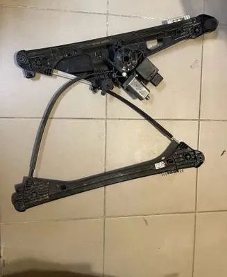 DS Automobiles 7 Crossback Front door electric window regulator 156120832H