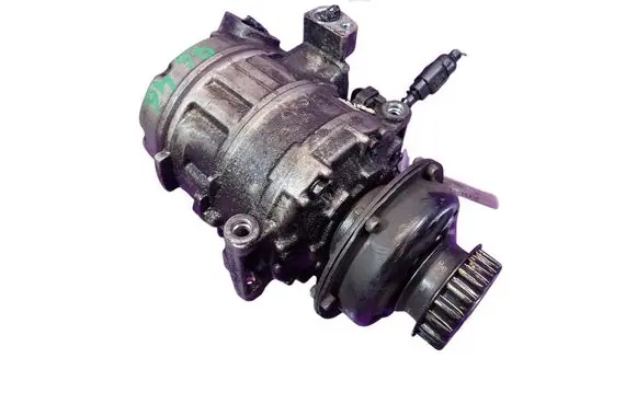 Volkswagen Touareg I Air conditioning (A/C) compressor (pump) 