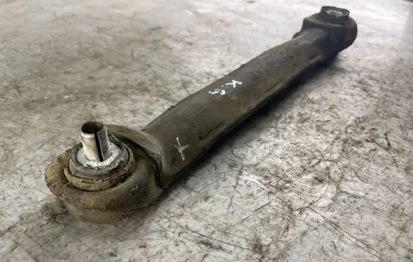 Mercedes-Benz E W210 Rear suspension control arm 