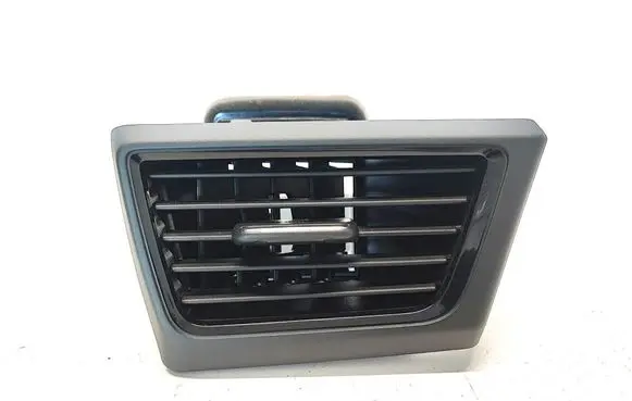 Nissan Leaf II (ZE1) Dashboard air vent grill cover trim 687605SA0B
