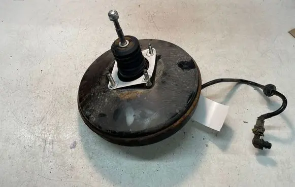 Opel Corsa D Brake booster 0204051131 55701939 27882A