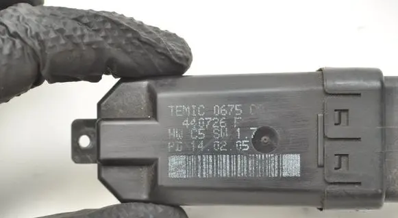 Renault Scenic II - Grand scenic II Electric power window relay 440726