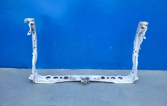 Lexus CT 200H Radiator support slam panel bracket 