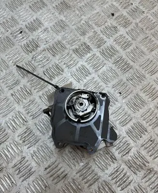 Opel Insignia A Vacuum pump 