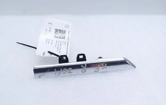 Jaguar XF X250 Front door trim (molding) 8X2317E701F