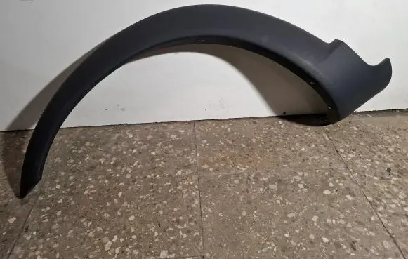 Volvo XC70 Front arch trim 30678043