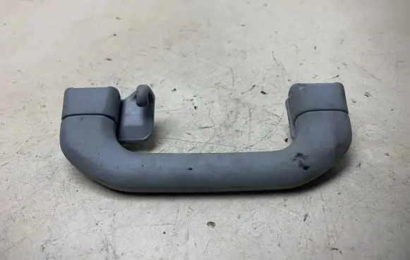 Mercedes-Benz C W203 Rear interior roof grab handle a2038100451