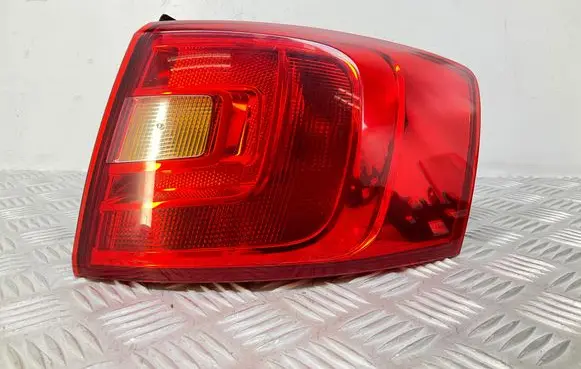 Volkswagen Jetta VI Rear/tail lights 5C6945096E