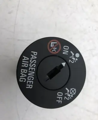 Passenger airbag on/off switch