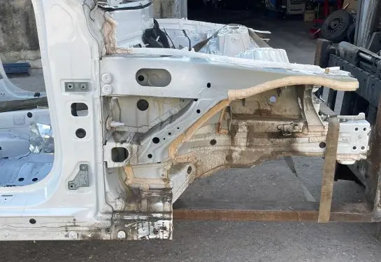 Mercedes-Benz EQC Front quarter panel 