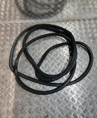 Audi Q2 - Front door rubber seal VW25367