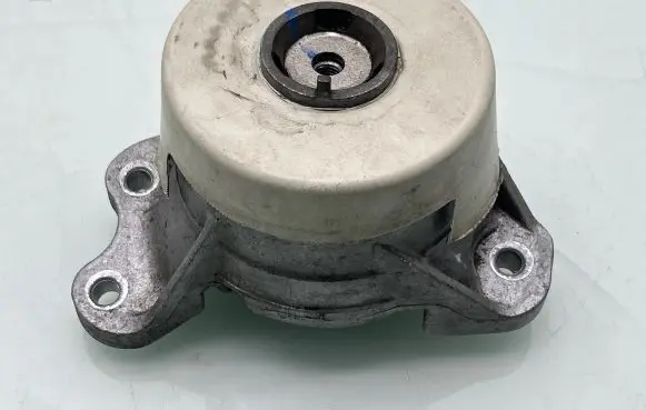 Mercedes-Benz GLC X253 C253 Engine mount bracket A2052407800 ZGS003