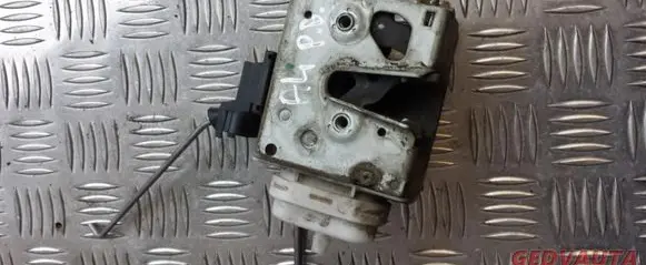 Audi A4 S4 B5 8D Front door lock 8d1837016f