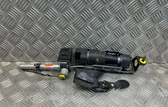 Volvo V50 Front seatbelt 8639692