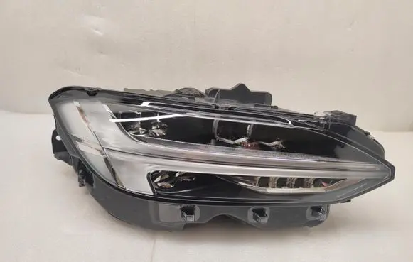 Volvo S90, V90 Headlight/headlamp