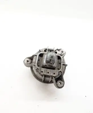 BMW 5 F10 F11 Engine mount bracket 6777375