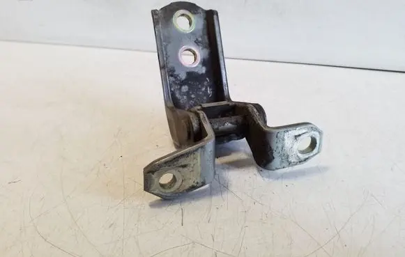 Suzuki Grand Vitara II Front door upper hinge 