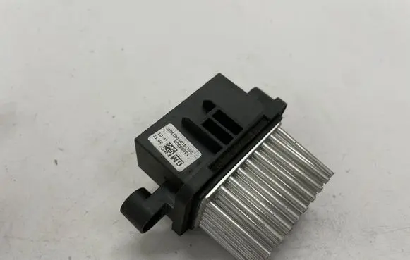 Opel Insignia B Heater blower fan relay 13506208