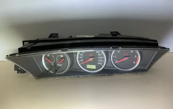 Nissan Primera Speedometer (instrument cluster) AV619