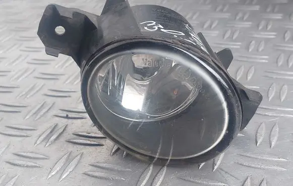 Nissan X-Trail T30 Front fog light 89203561