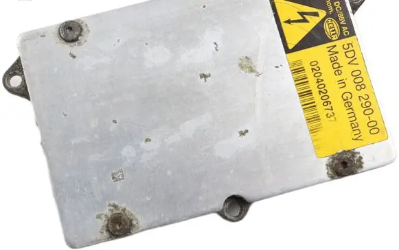 Opel Vectra C Voltage converter/converter module 5DV00829000 02040206737