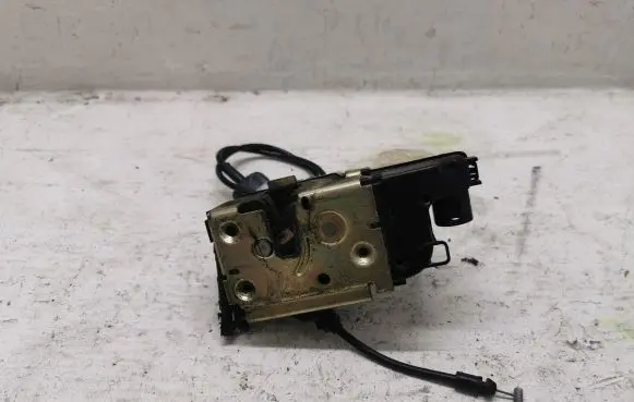 Renault Megane IV Front door lock