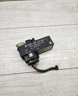 Volkswagen Sharan Coolant fan relay 357919506D 898722000