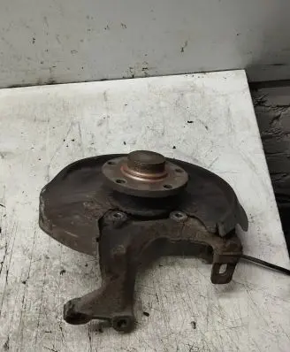 Audi A4 S4 B7 8E 8H Rear wheel hub spindle/knuckle 