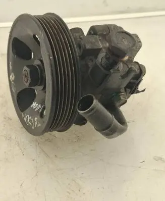 KIA Carens II Power steering pump 571002G200