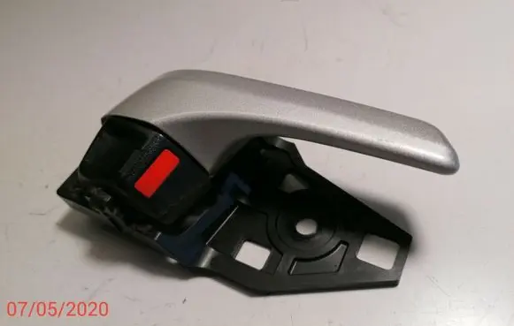 Toyota Prius (XW30) Front door interior handle