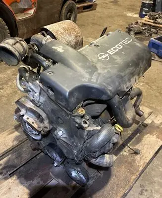 Opel Zafira A Engine 90530170 X20DTL LW0